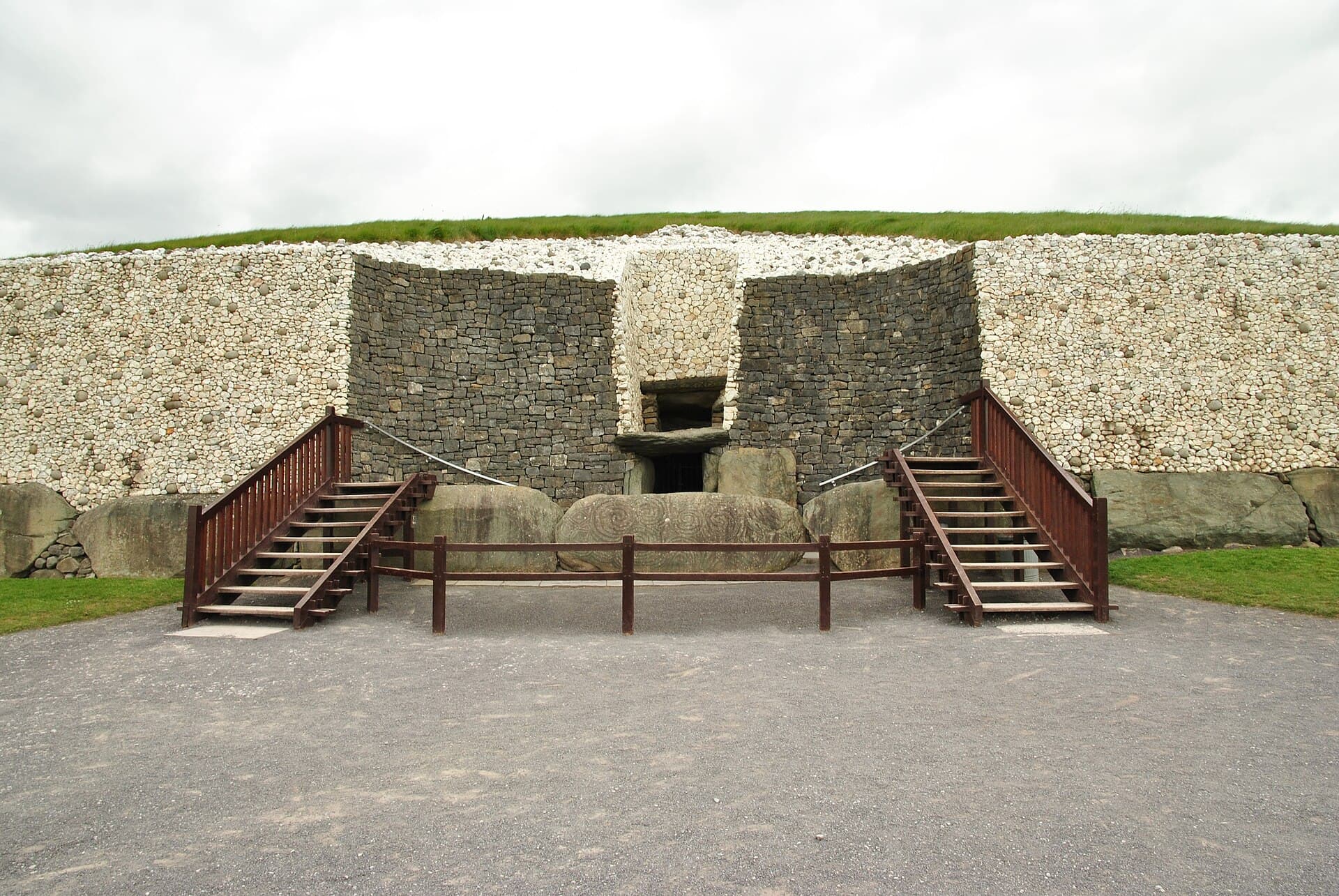 The entrance and kerbstones of Newgrange passage tomb