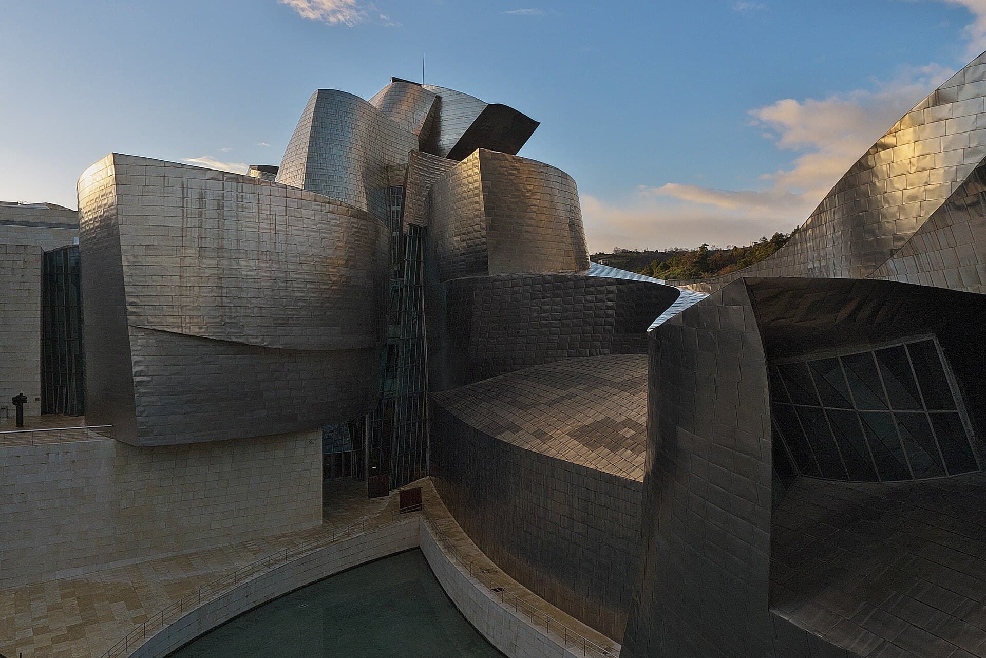 The titanium curves of the Guggenheim Museum Bilbao