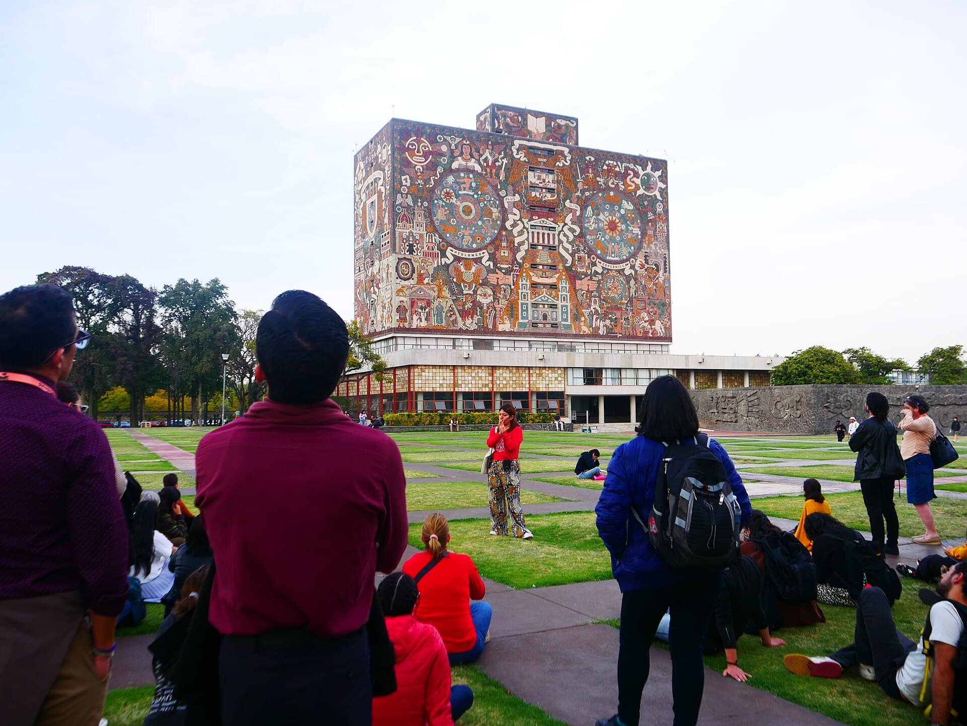 The mural-covered Biblioteca Central at UNAM